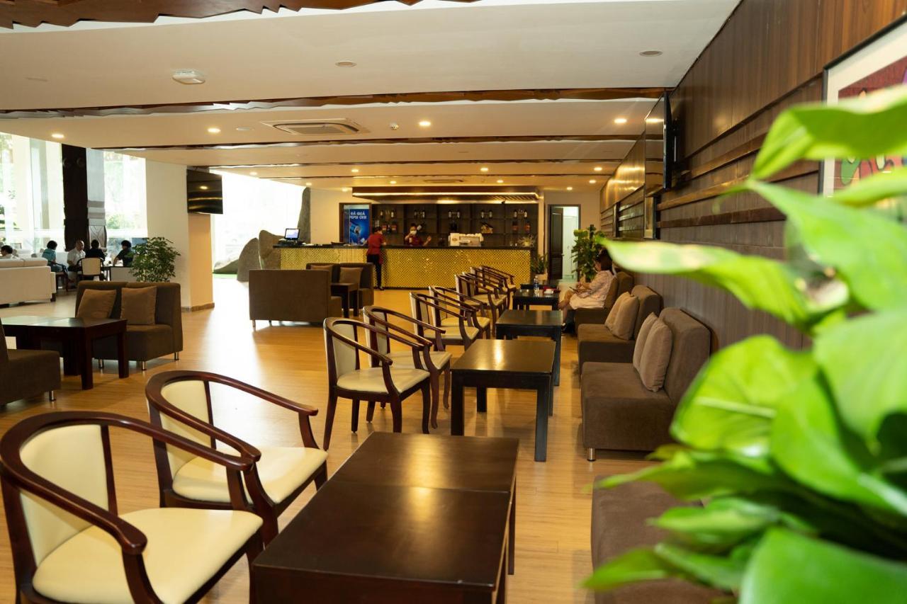 Elephants Hotel Buôn Ma Thuột Extérieur photo